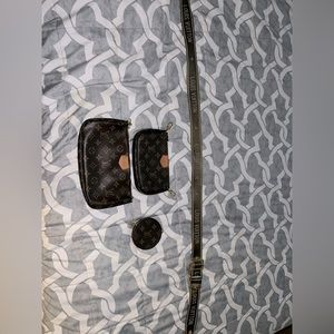 Louis Vuitton Multi Pochette Accessoires Khaki Monogram